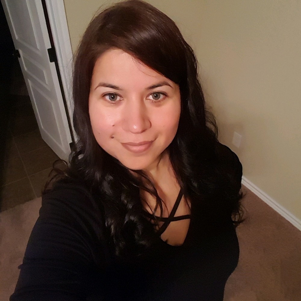 Meet your Posher, Eva